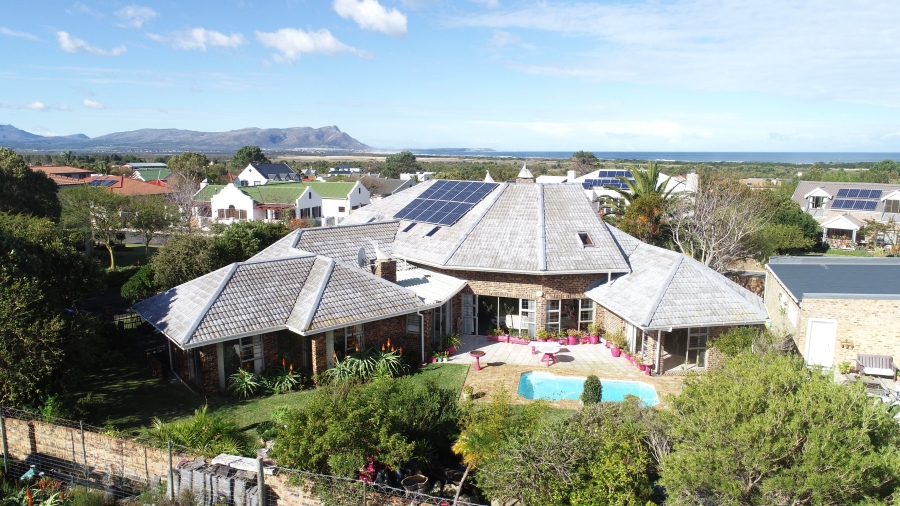3 Bedroom Property for Sale in Heuningkloof Western Cape